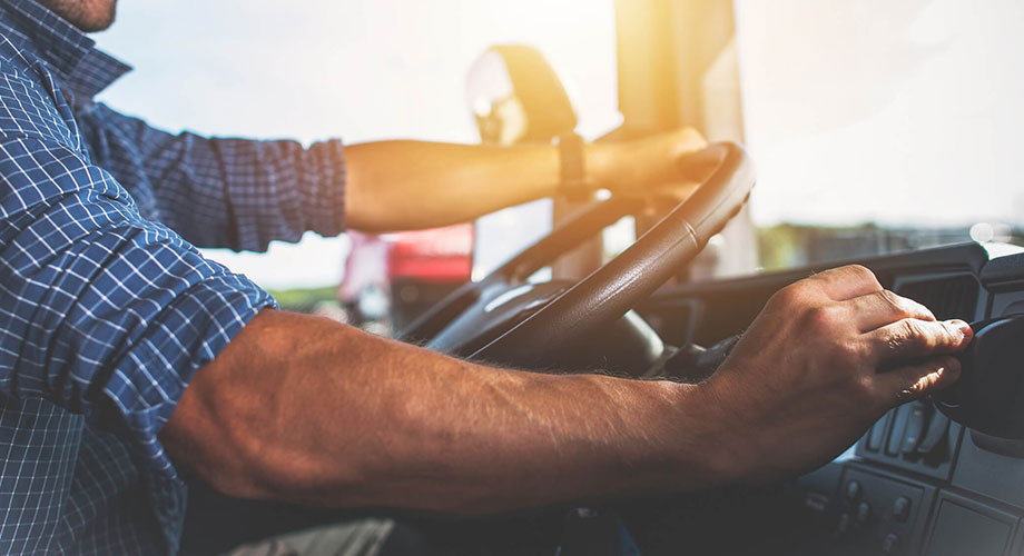 Horas extras e o controle de jornada dos motoristas